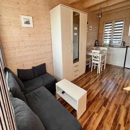 Comfortable Near The Sea,