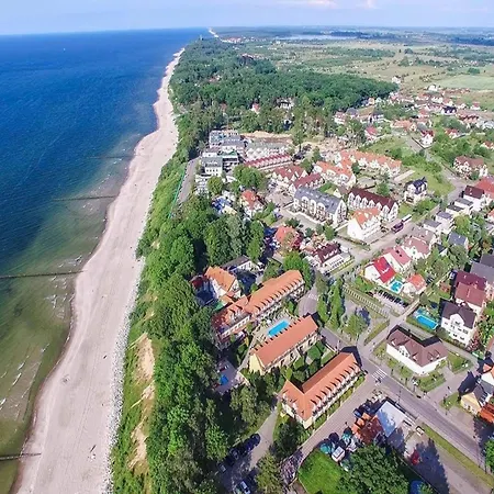 Comfortable Near The Sea,